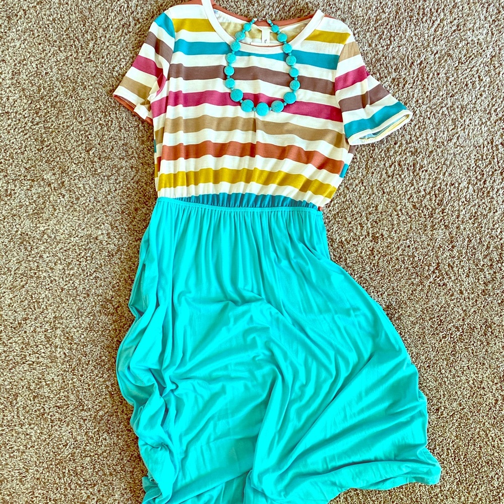 🆕 Colorful Midi Dress from Local Boutique